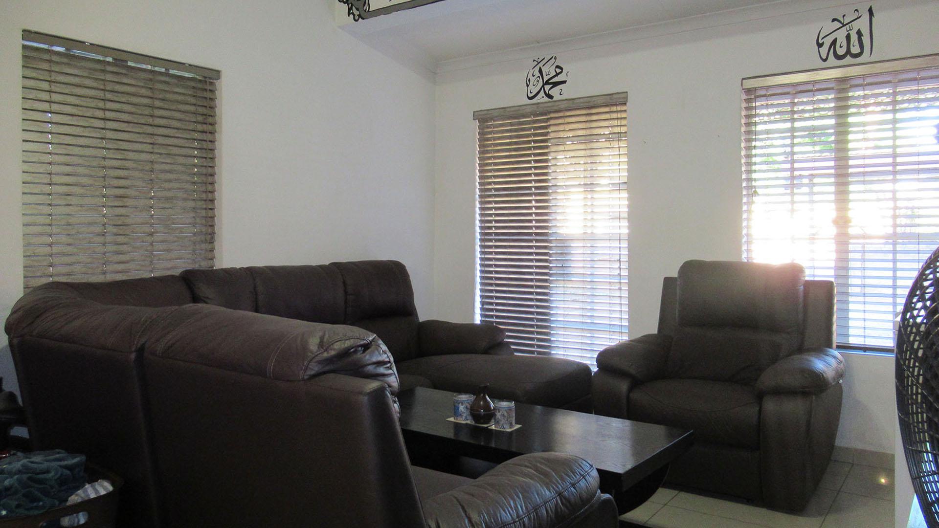 Lounges - 22 square meters of property in Florida