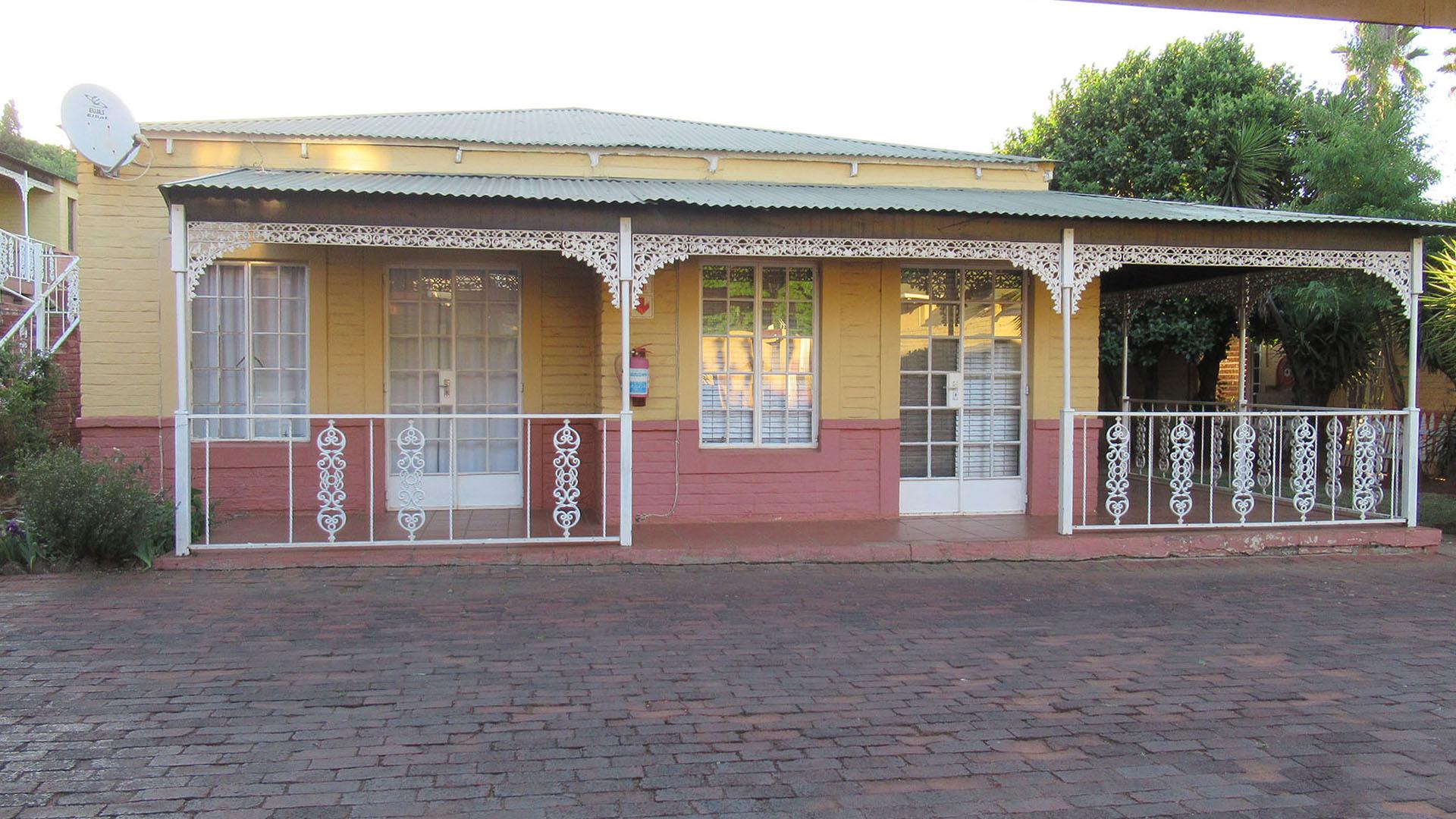 Front View of property in Florida