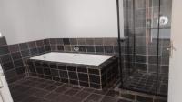 Bathroom 1 of property in Erand Gardens