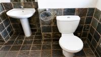 Bathroom 1 of property in Erand Gardens