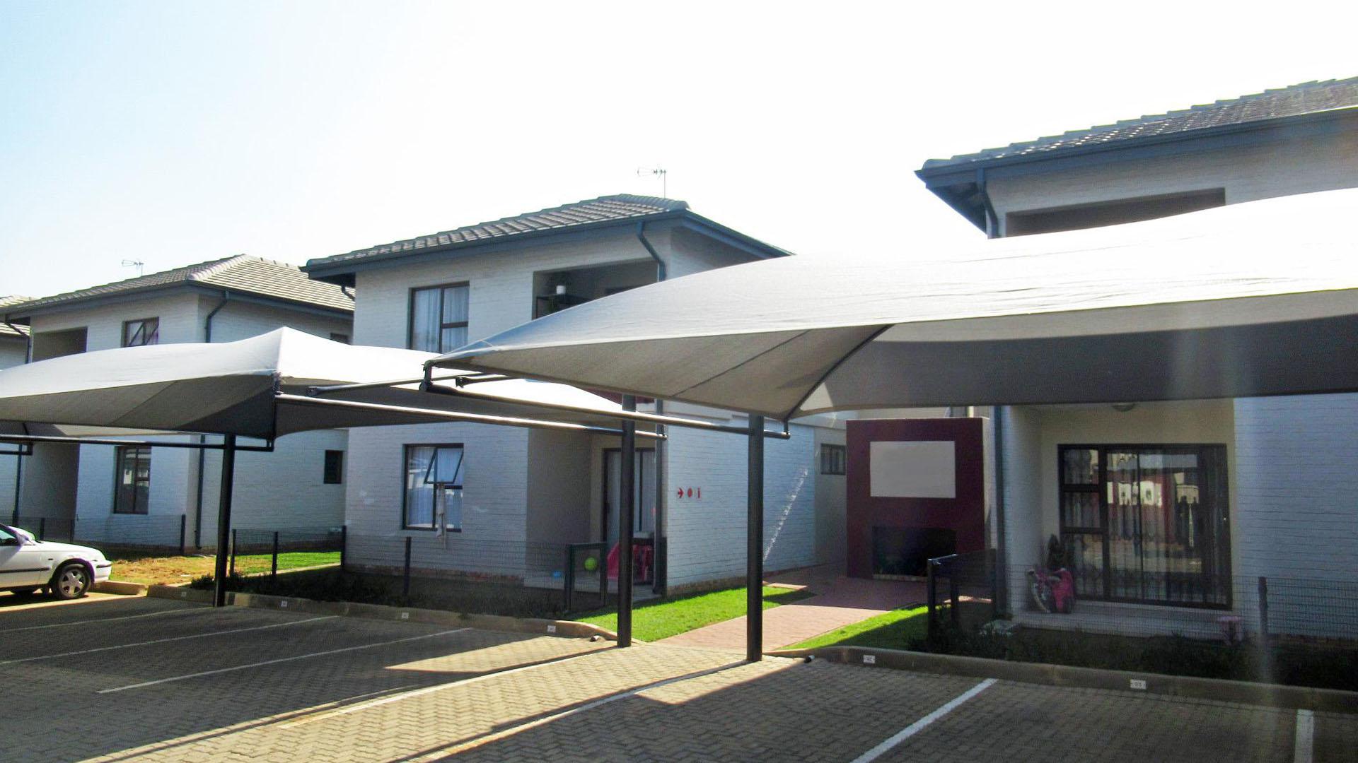 Front View of property in Benoni Western