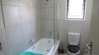 Bathroom 1 - 6 square meters of property in Benoni Western