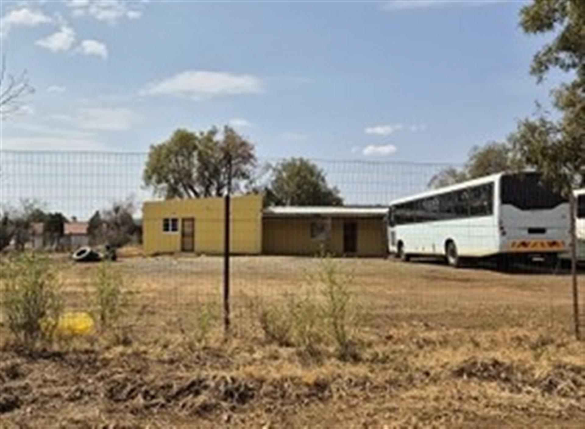 Front View of property in Swartruggens