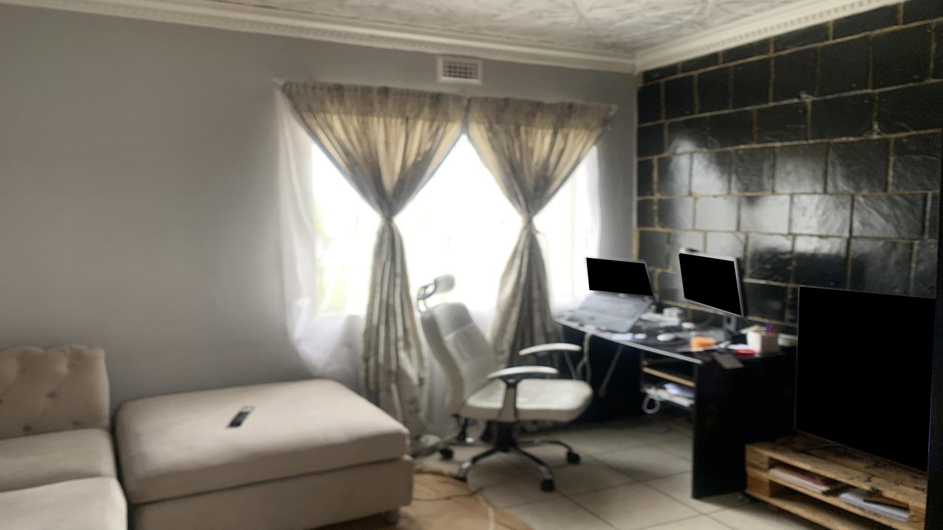 Lounges of property in Fleurhof