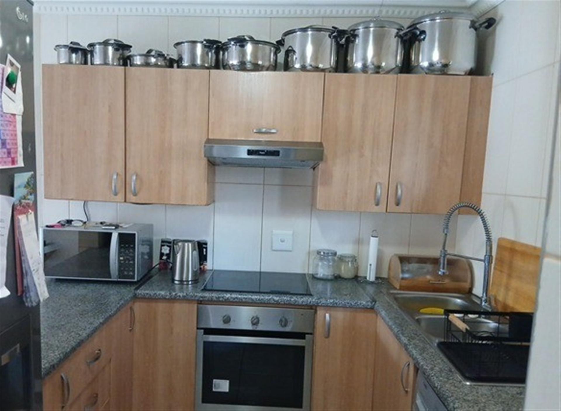 Kitchen of property in Meredale