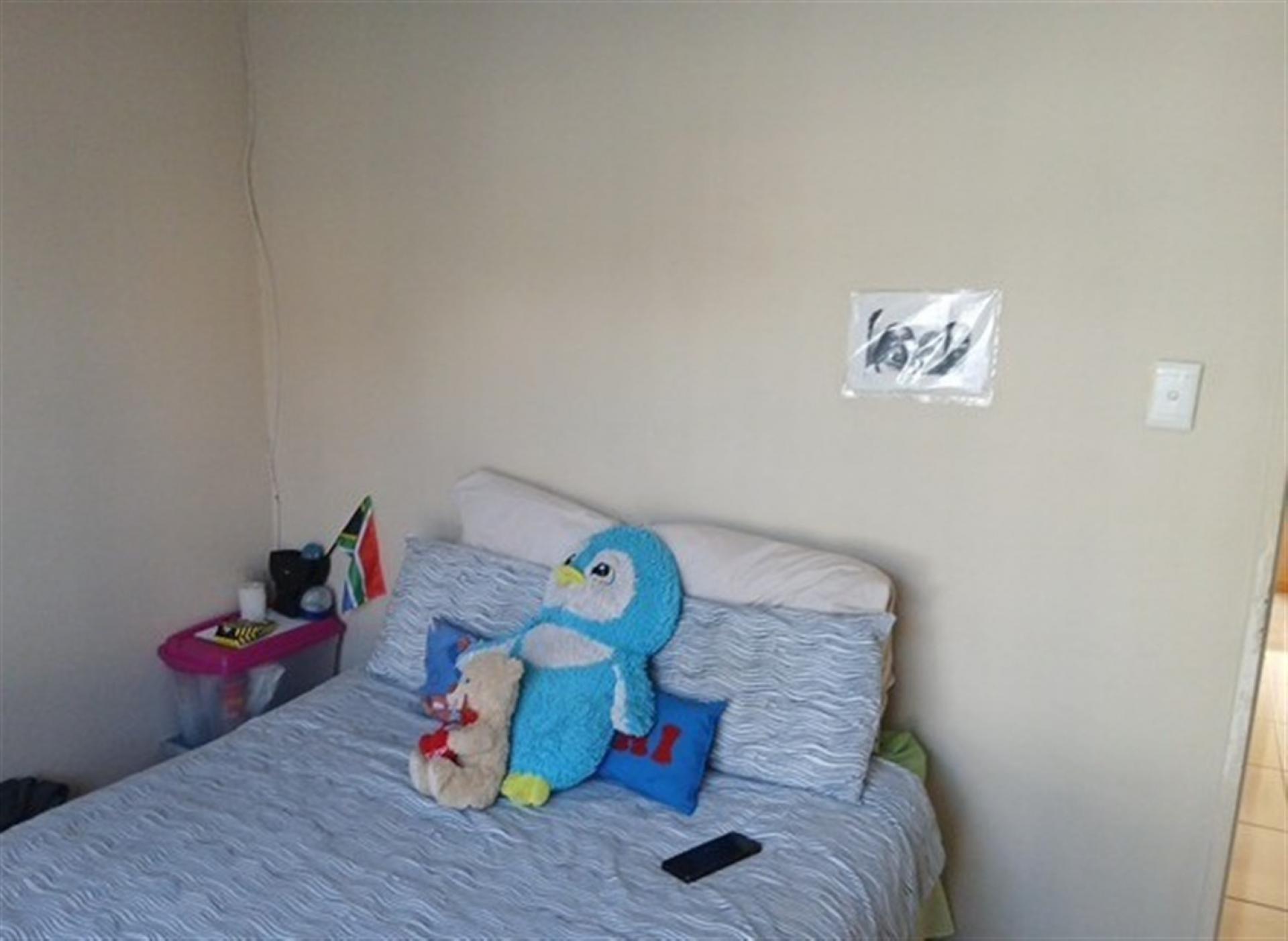 Bed Room 2 of property in Meredale