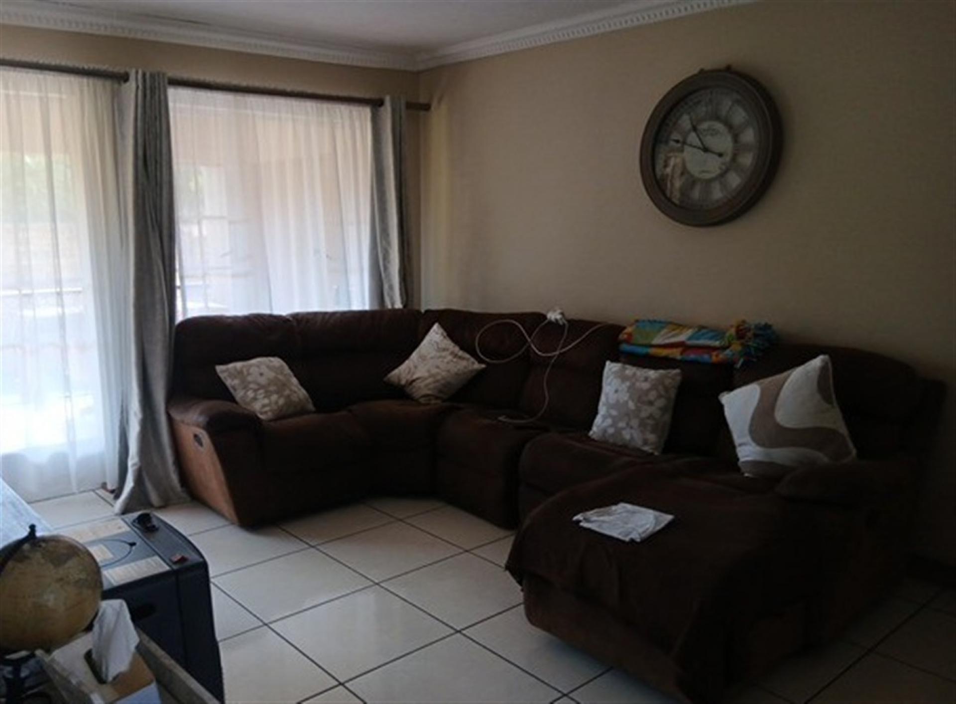 Lounges of property in Meredale