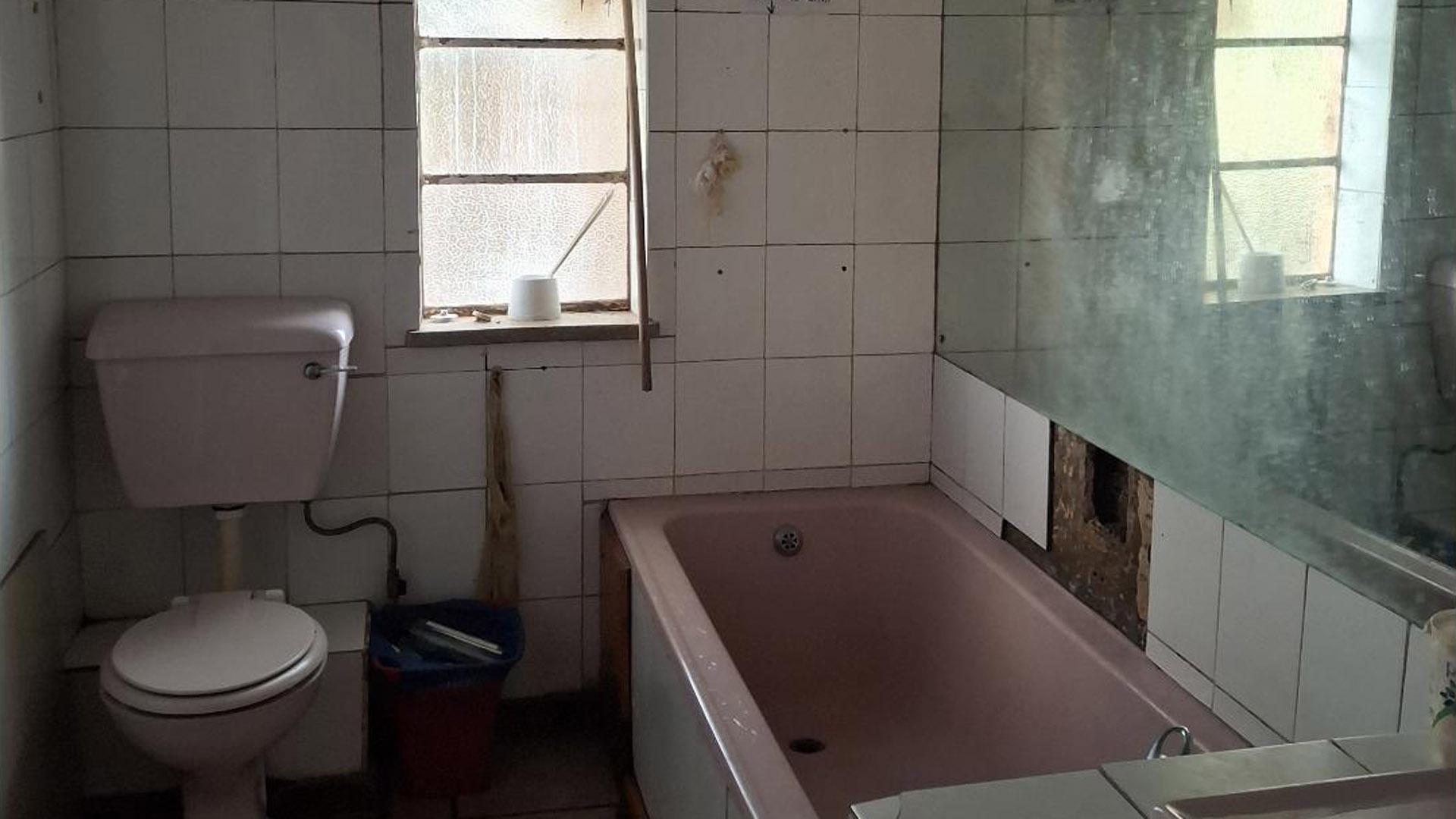 Bathroom 1 of property in Elsburg