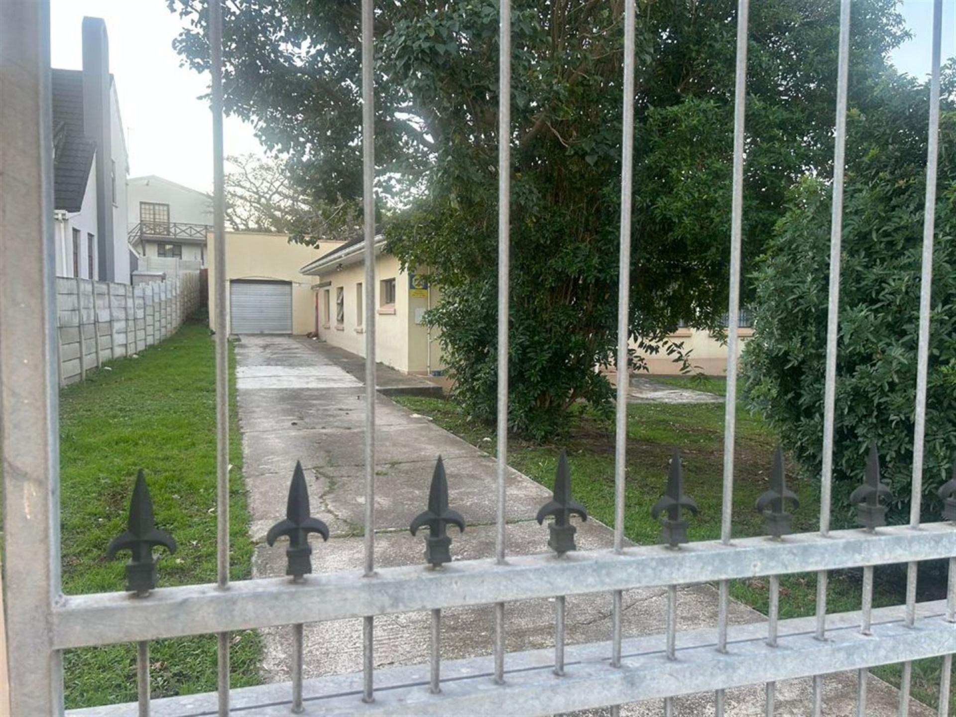Front View of property in Glendinningvale