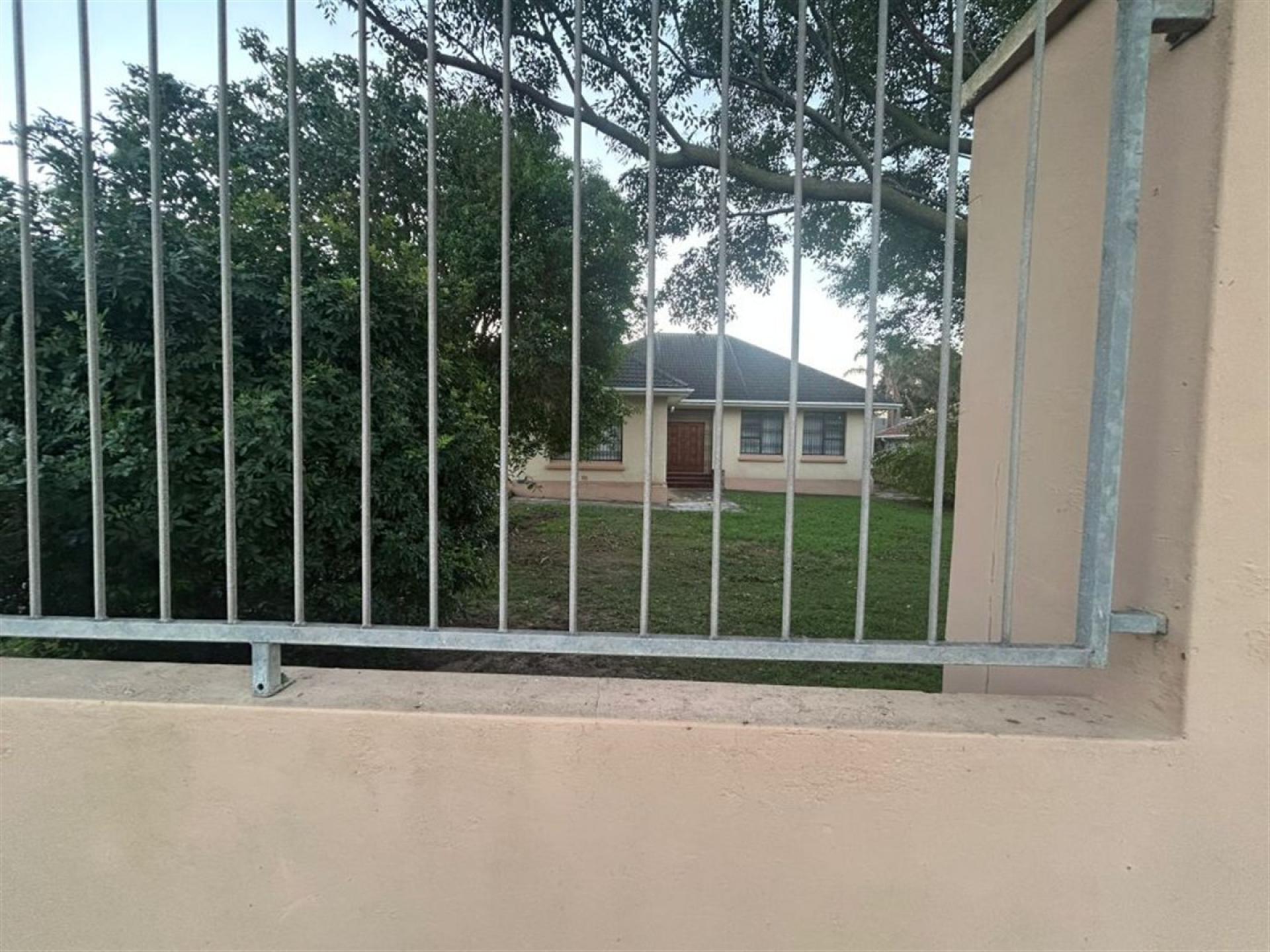 Front View of property in Glendinningvale