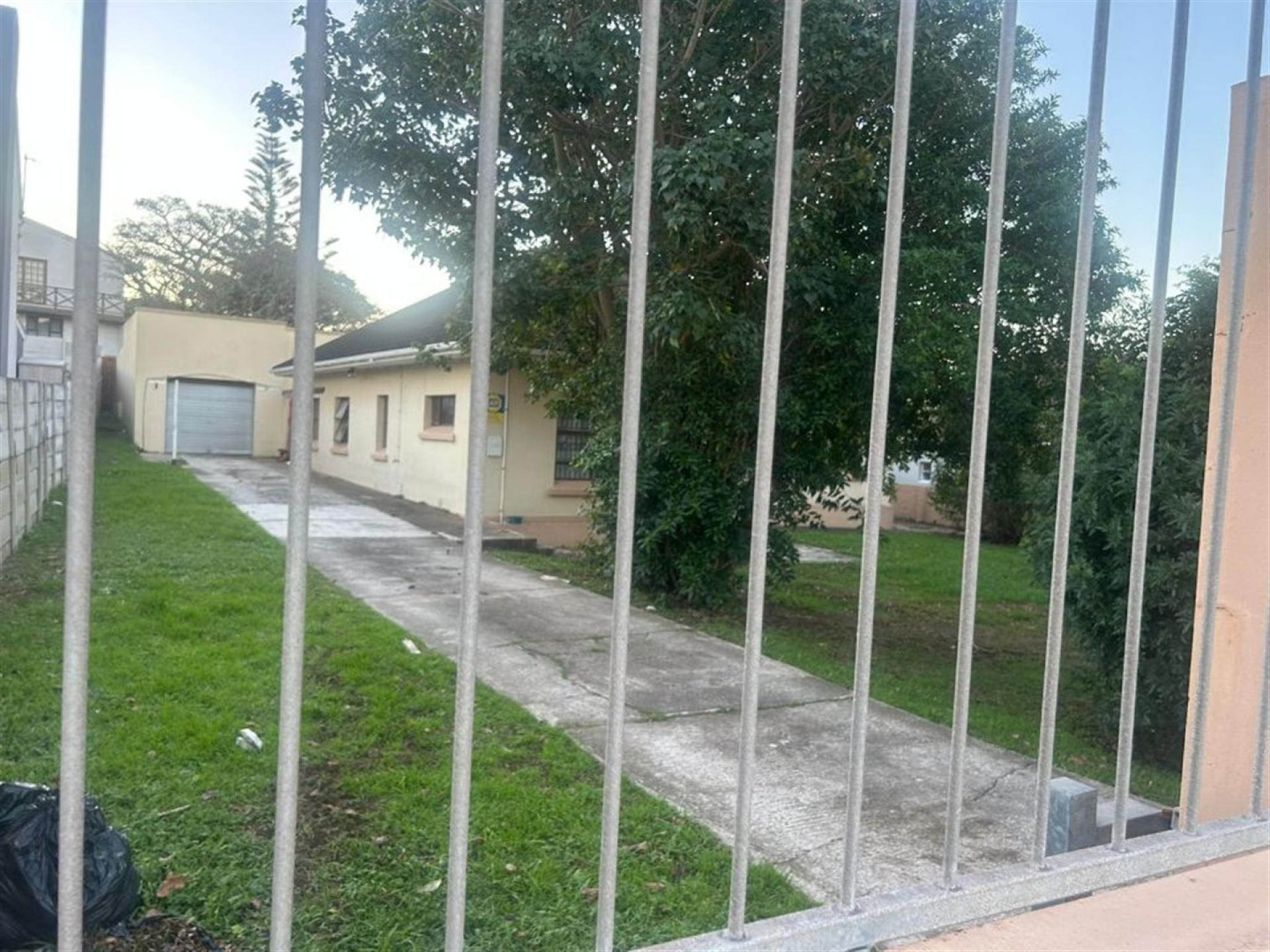 Front View of property in Glendinningvale