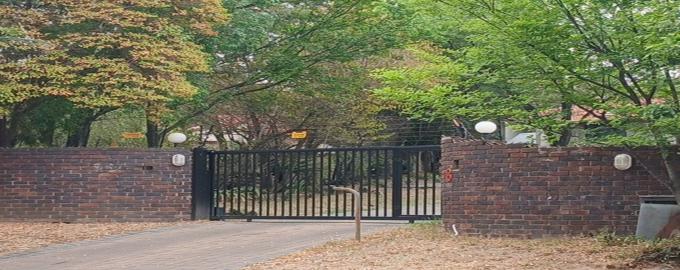 Standard Bank SIE Sale In Execution 3 Bedroom House for Sale in Fourways - MR577974