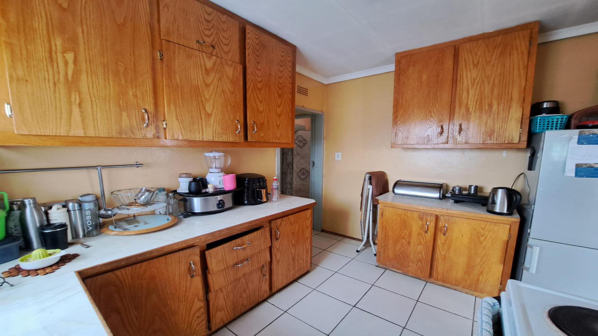 Kitchen of property in Westenburg