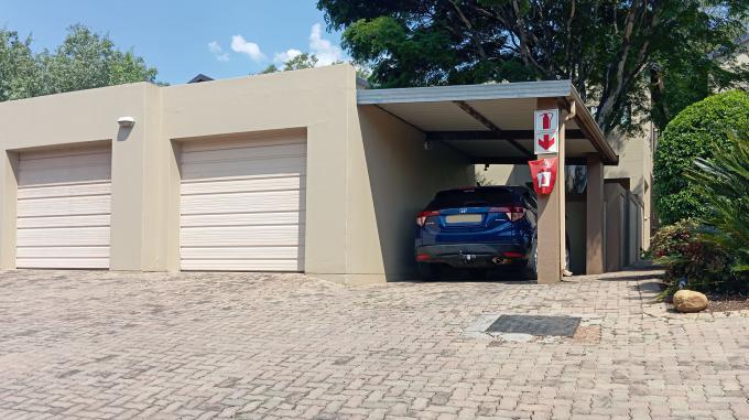 Standard Bank SIE Sale In Execution 3 Bedroom Sectional Title for Sale in Northcliff - MR578058