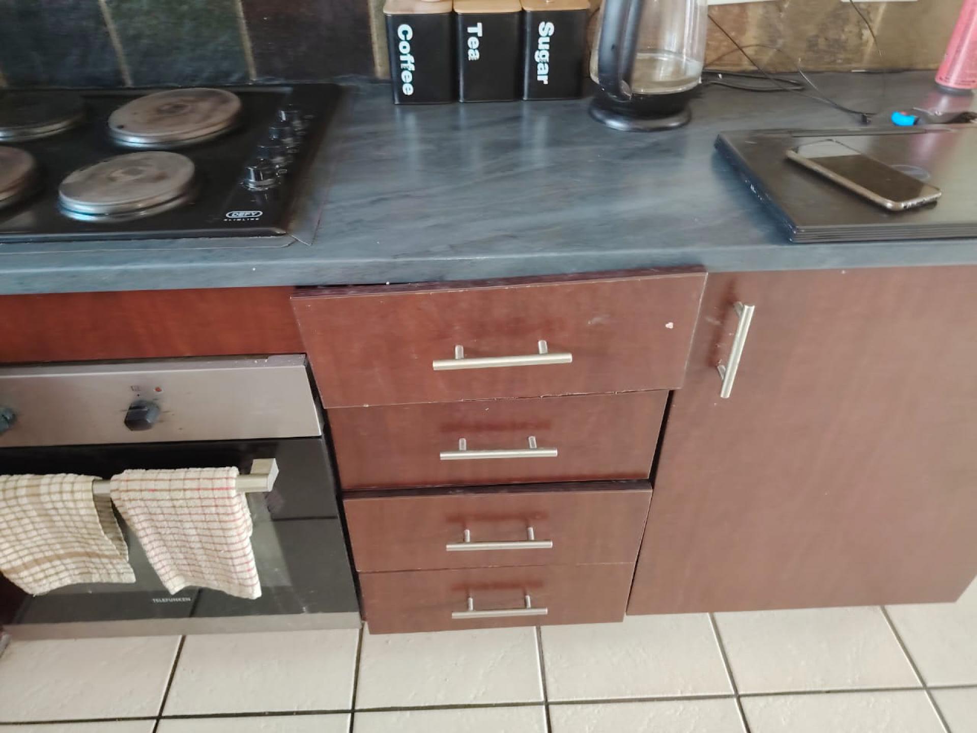 Kitchen - 49 square meters of property in Northcliff
