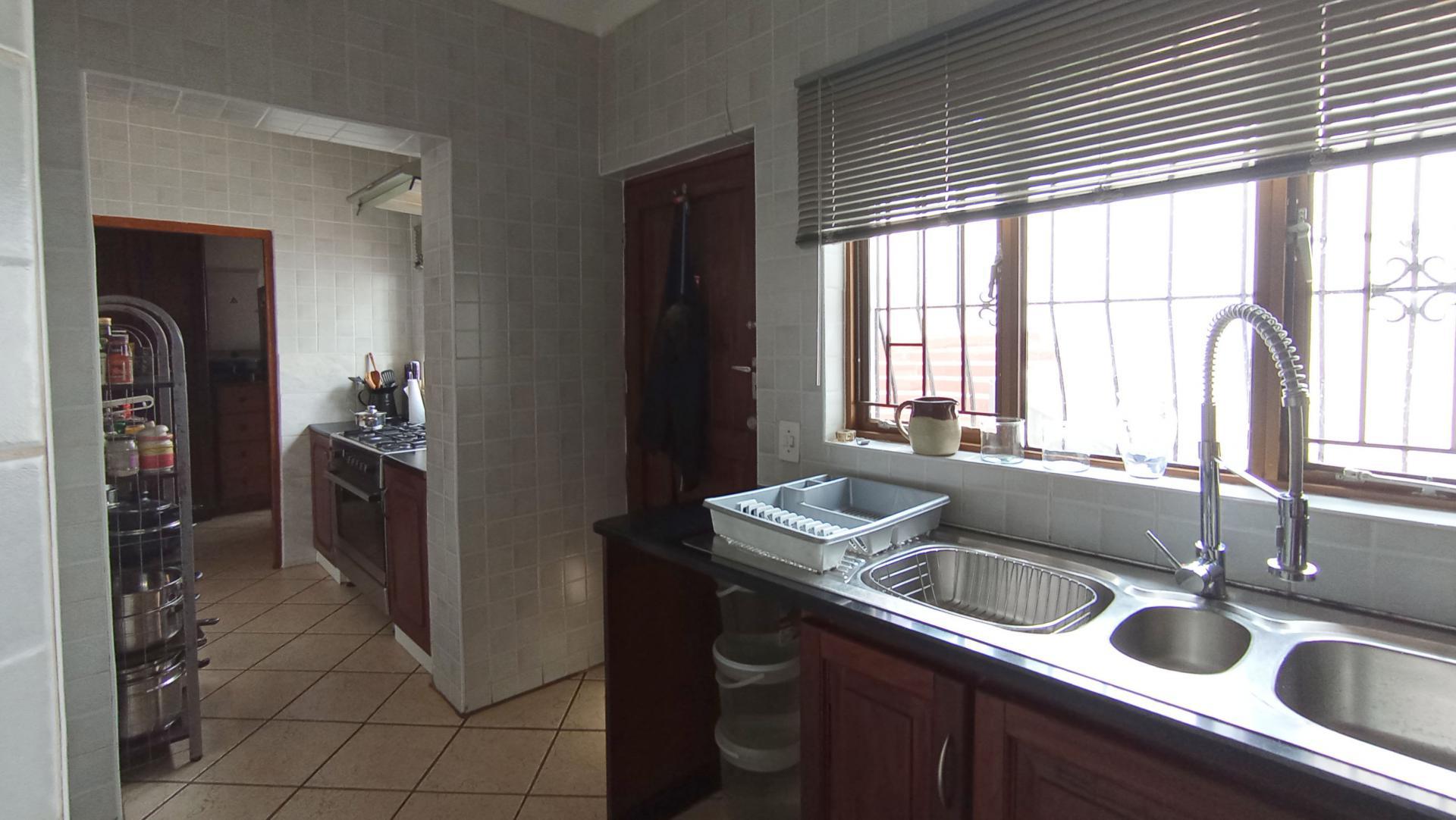 Scullery - 10 square meters of property in Northcliff