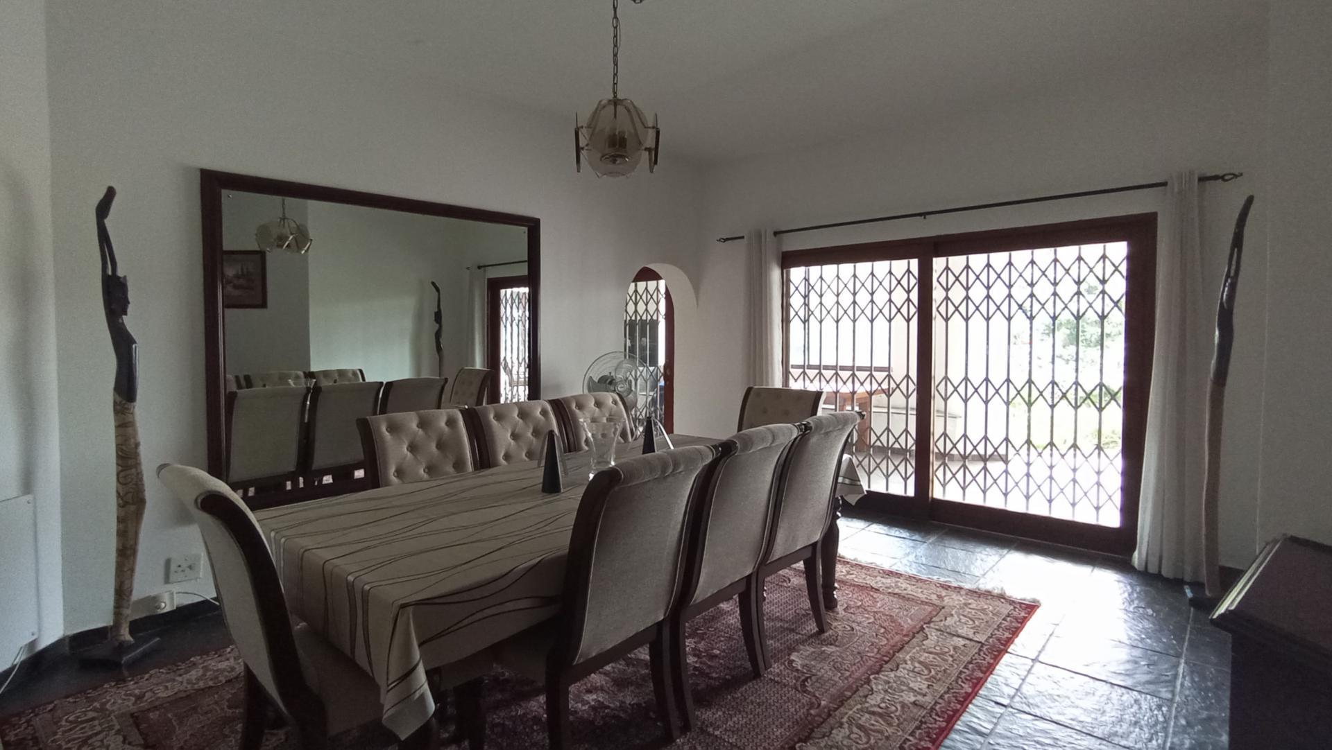 Dining Room - 41 square meters of property in Northcliff