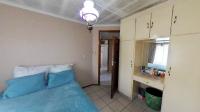 Main Bedroom - 14 square meters of property in Isipingo Hills