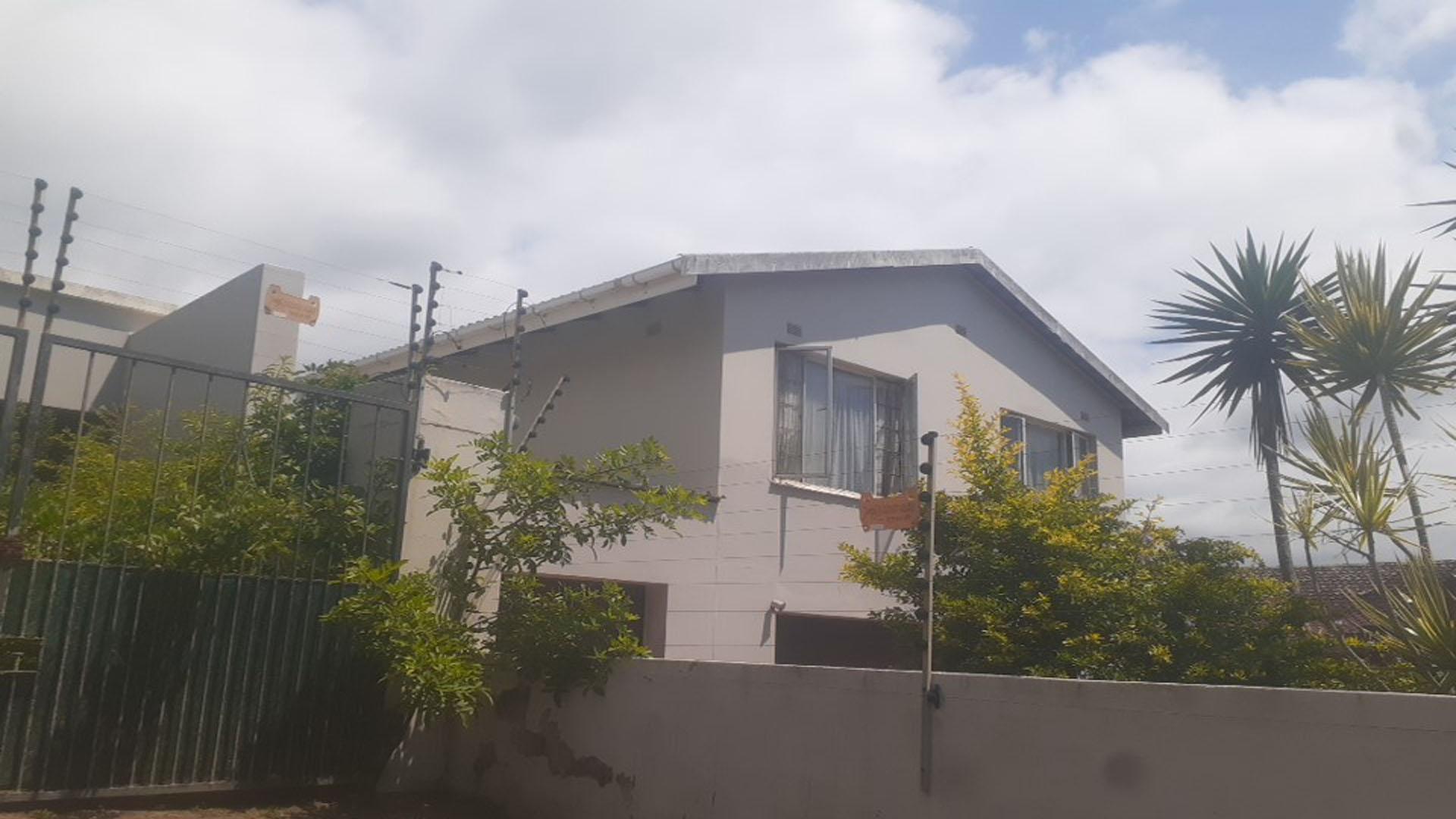 Front View of property in Amanzimtoti 