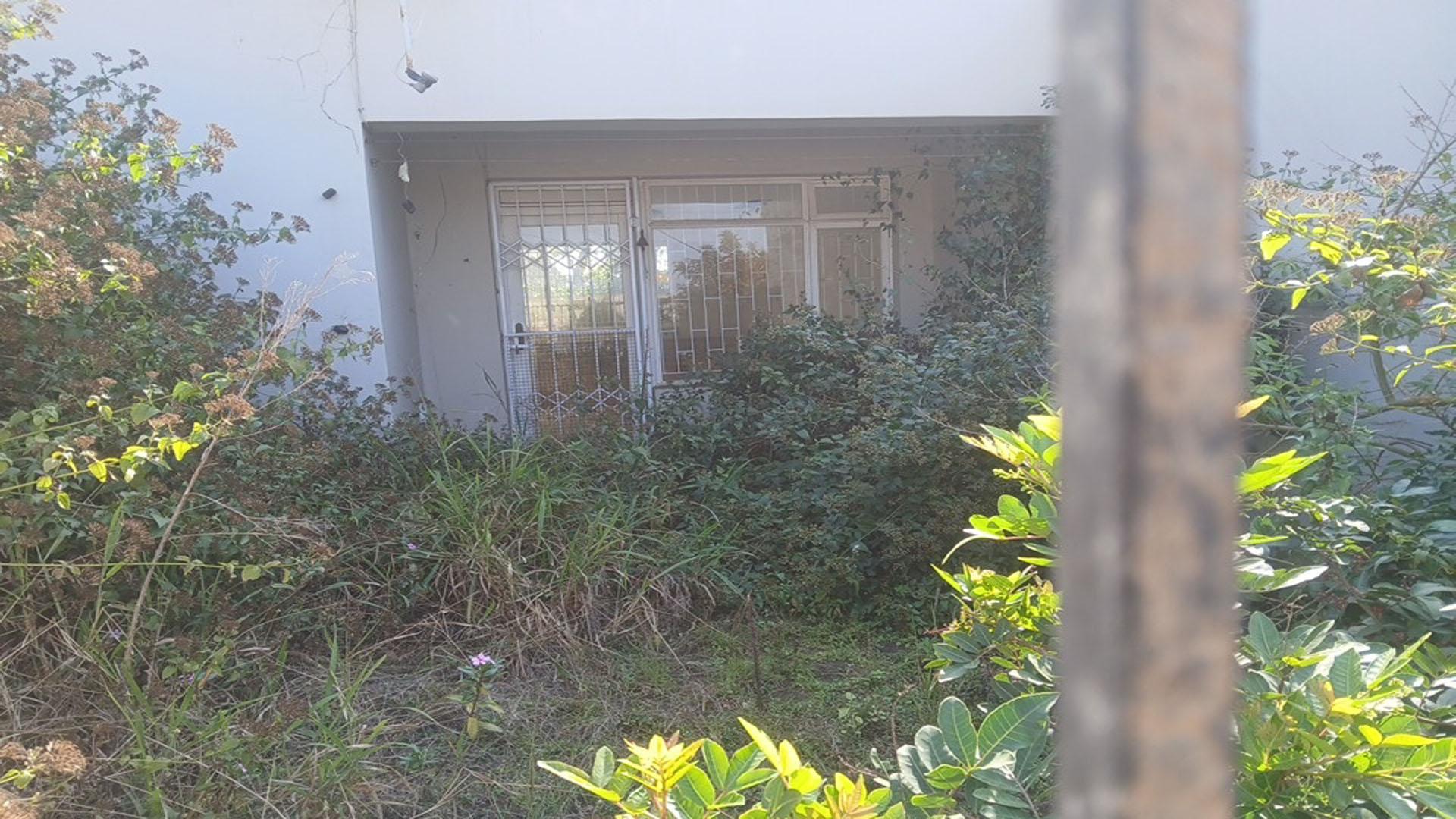 Front View of property in Amanzimtoti 