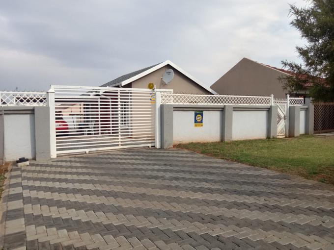 2 Bedroom House for Sale For Sale in Elandspoort - MR578129