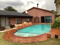 3 Bedroom 2 Bathroom House for sale in Witpoortjie