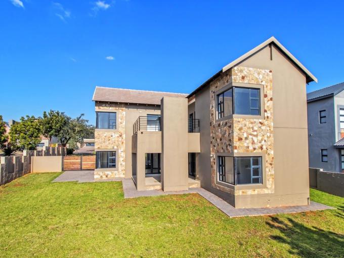 4 Bedroom House for Sale For Sale in The Hills MR578281