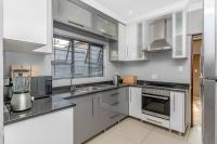 Kitchen - 13 square meters of property in Mofolo Central
