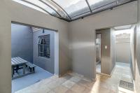 Spaces - 21 square meters of property in Mofolo Central