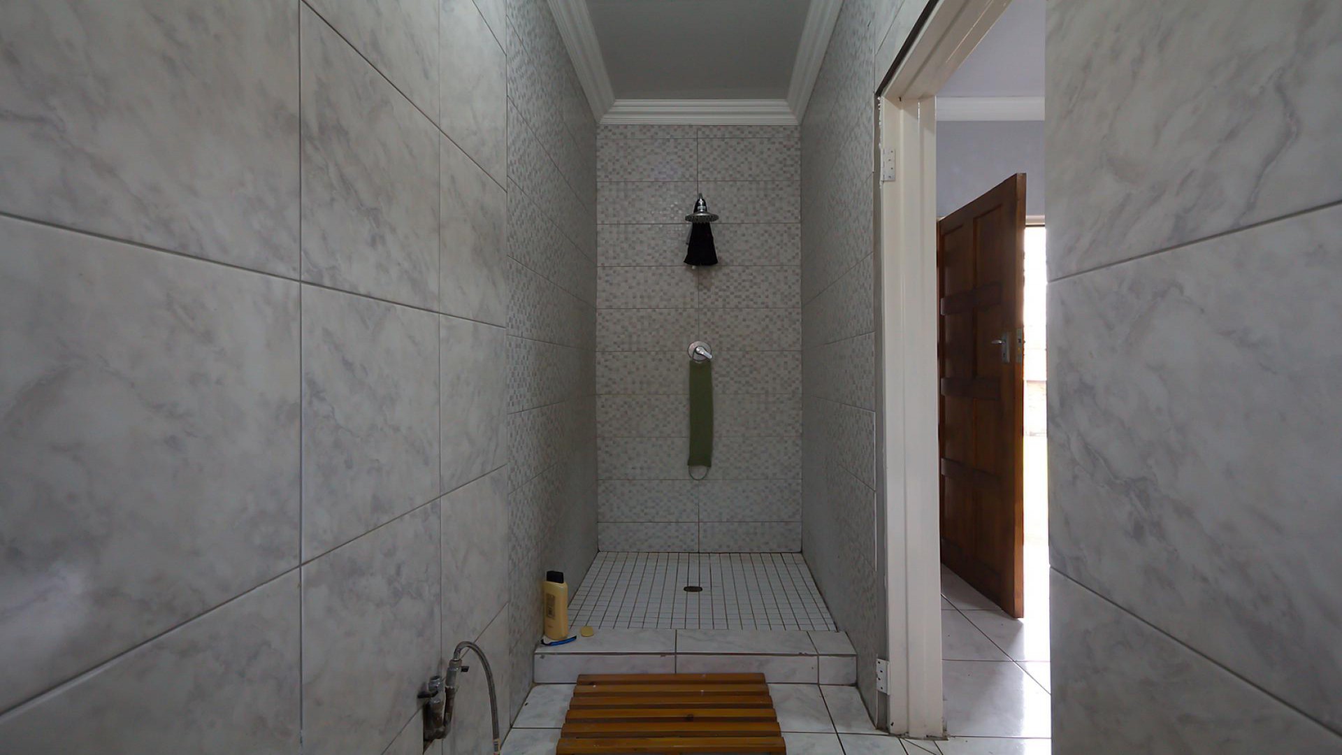 Bathroom 2 of property in Ermelo