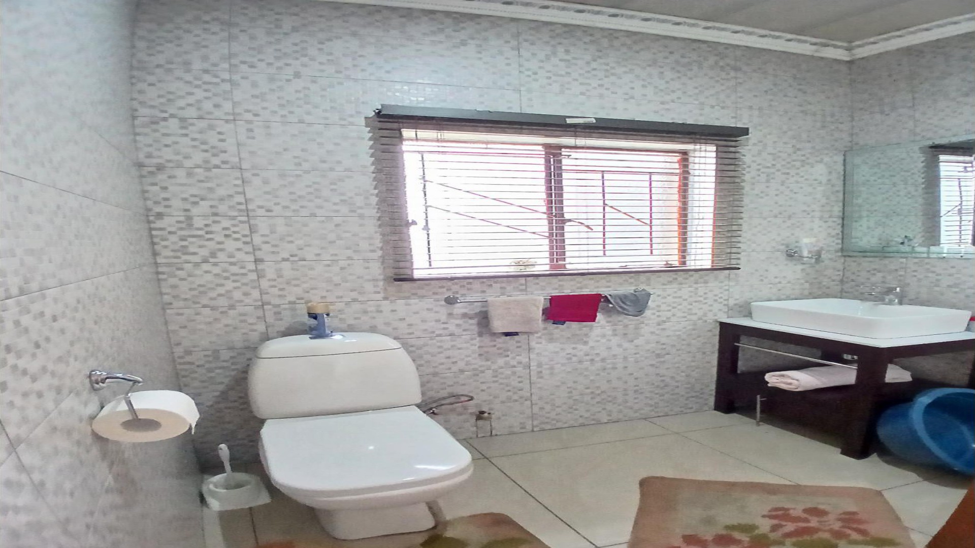 Bathroom 1 of property in Ermelo