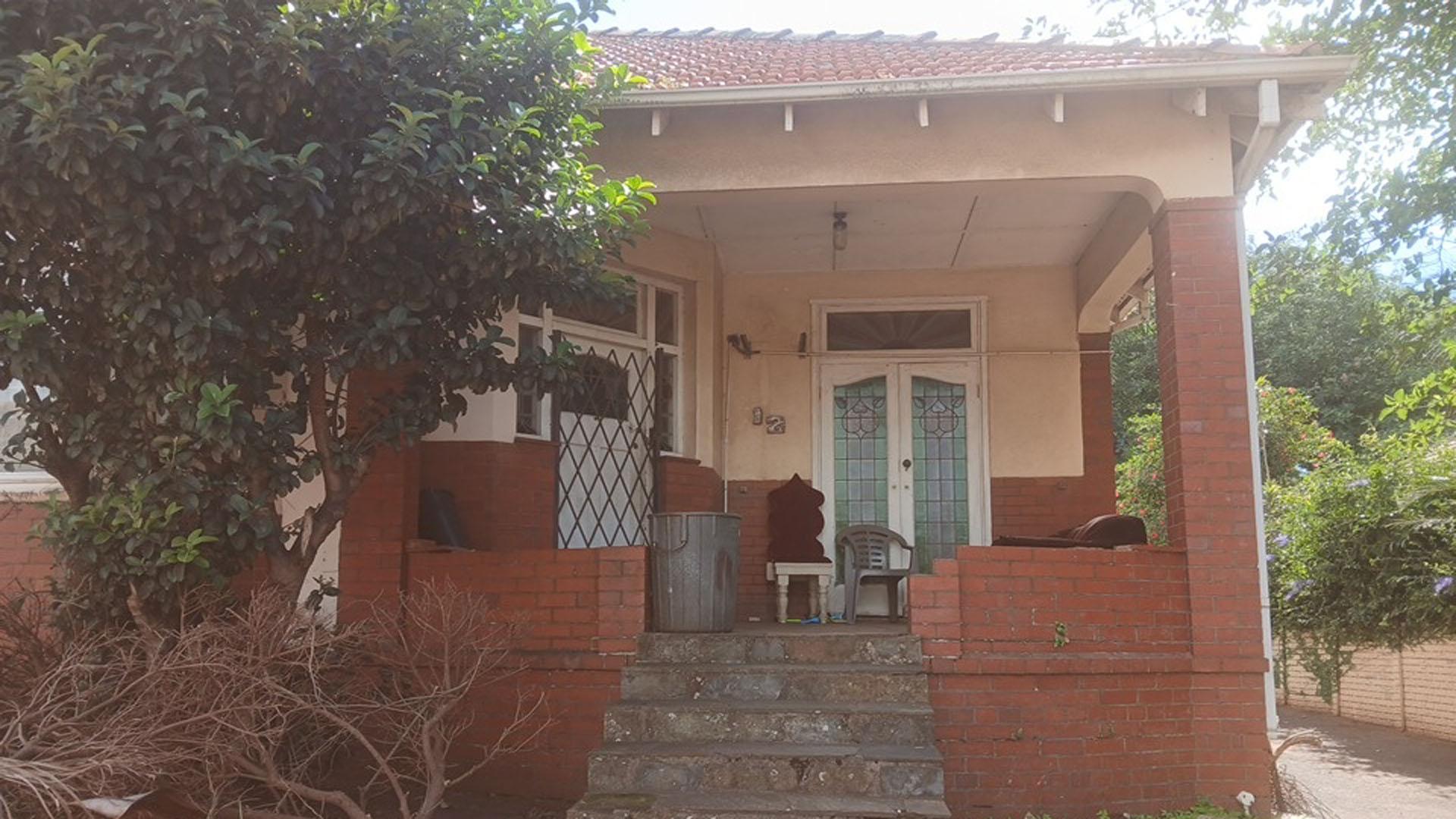 Front View of property in Durban Central