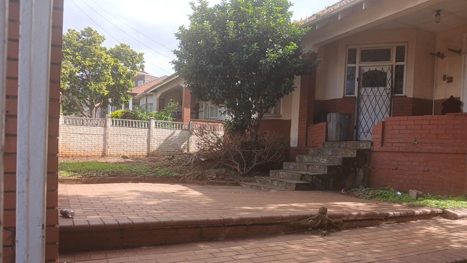 Front View of property in Durban Central
