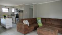 Lounges - 22 square meters of property in Cosmo City