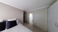 Main Bedroom - 17 square meters of property in Cosmo City
