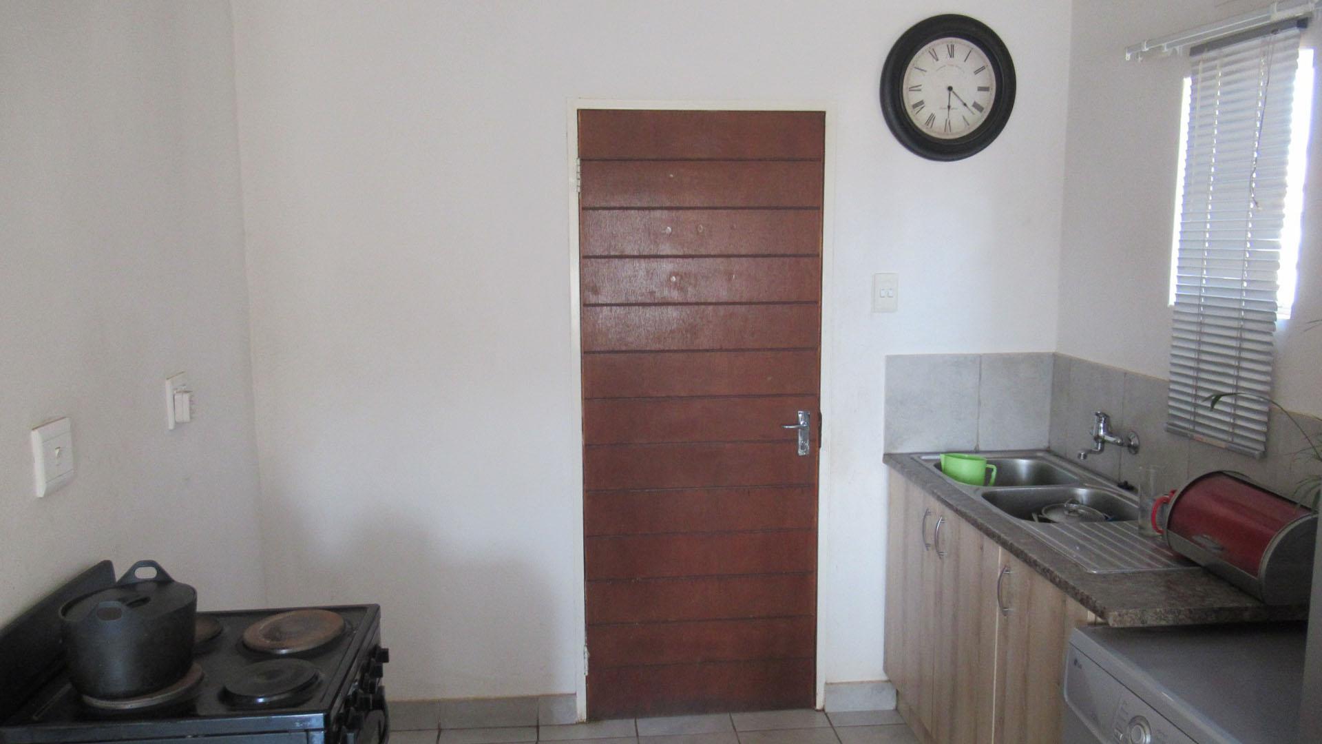 Kitchen - 5 square meters of property in Savanna City