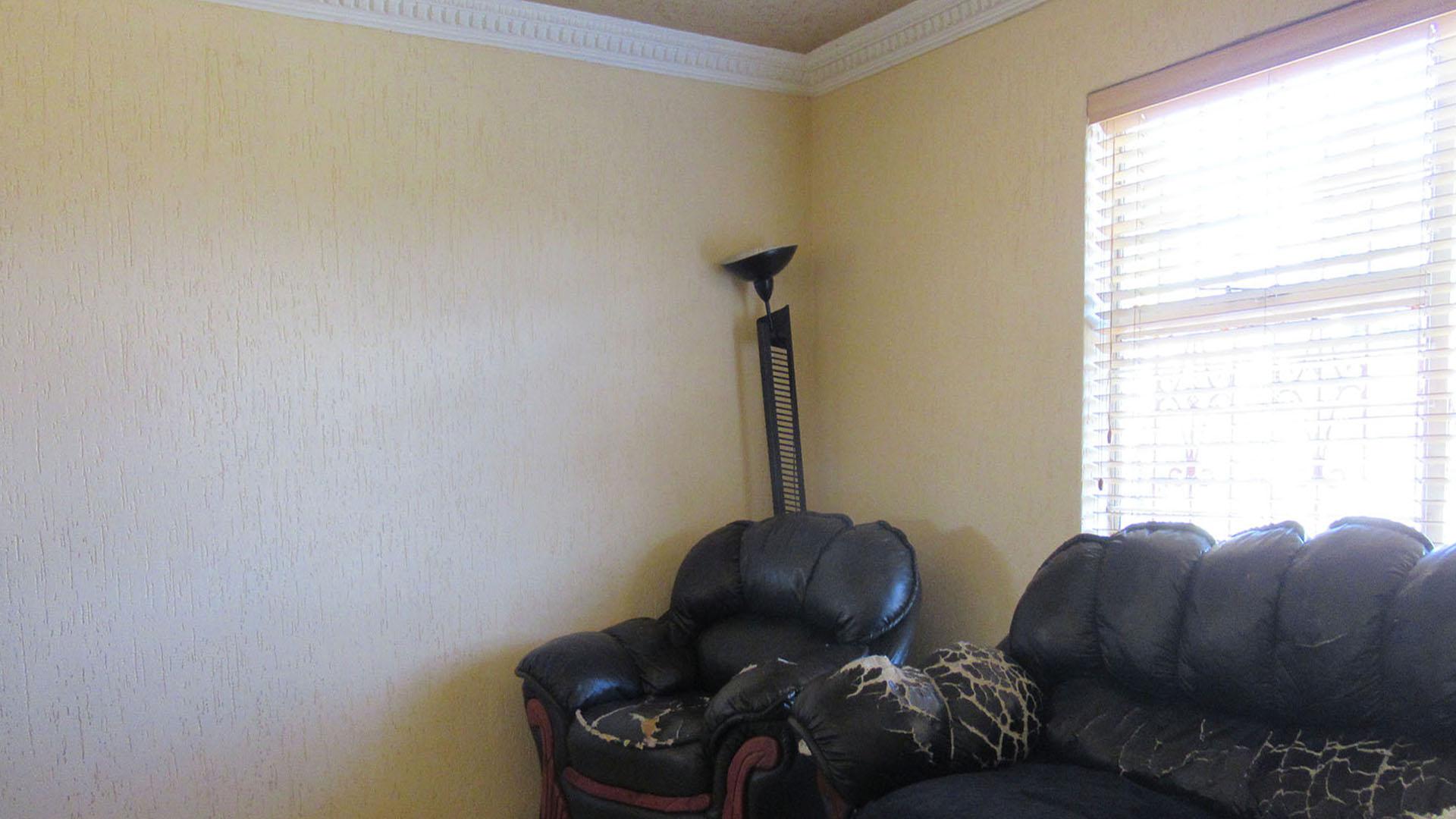 Lounges - 43 square meters of property in Naturena