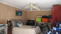 Bed Room 1 - 19 square meters of property in Naturena