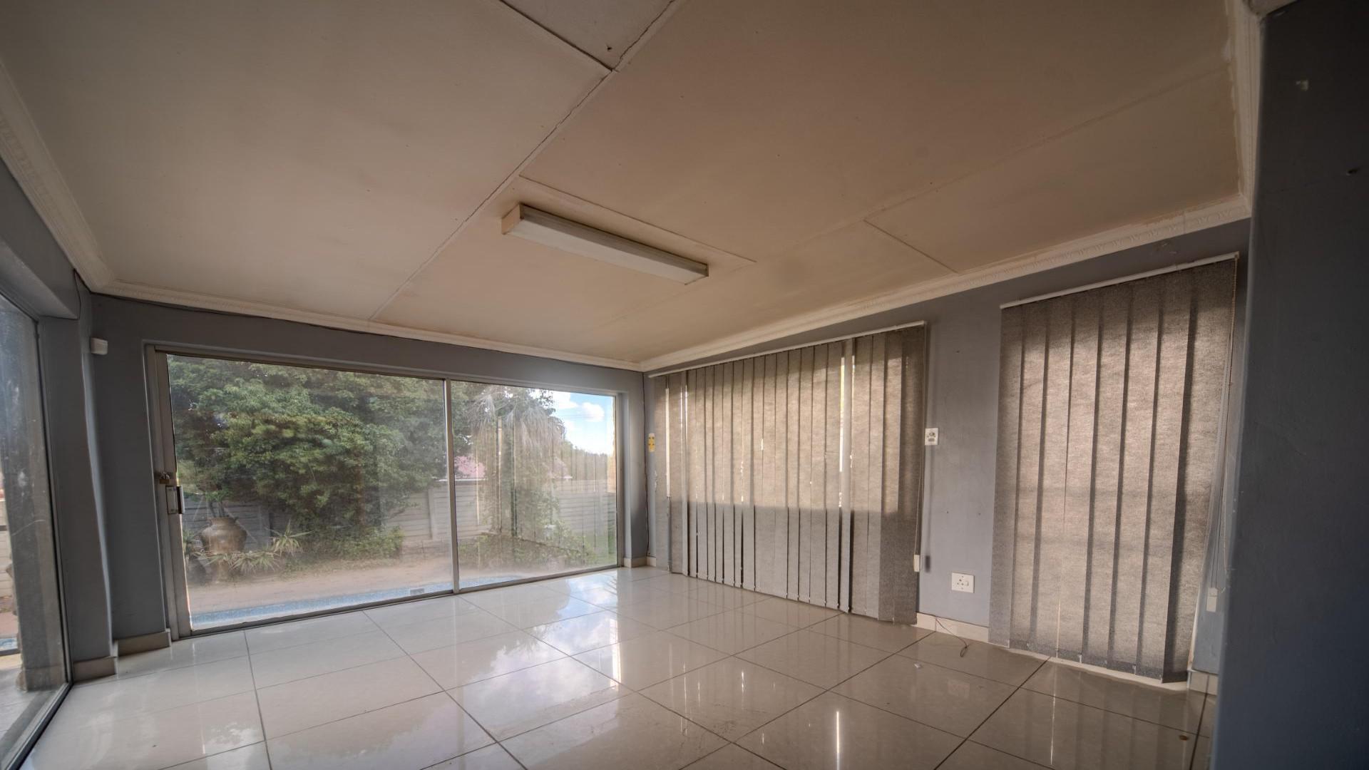 Lounges of property in Standerton