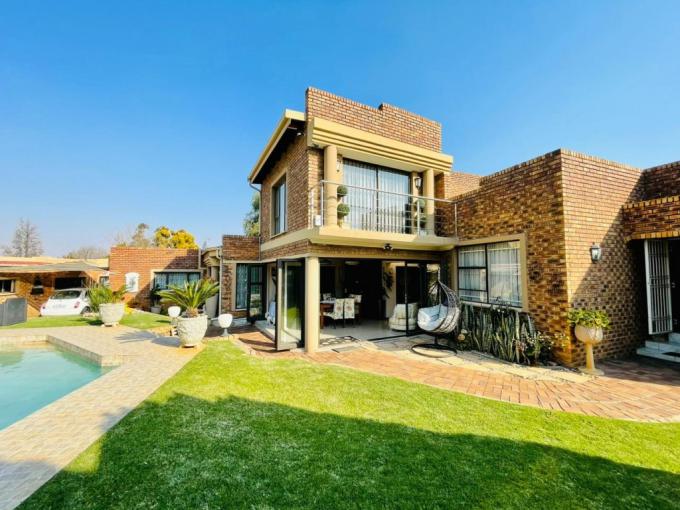 5 Bedroom House for Sale For Sale in Mulbarton - MR578999