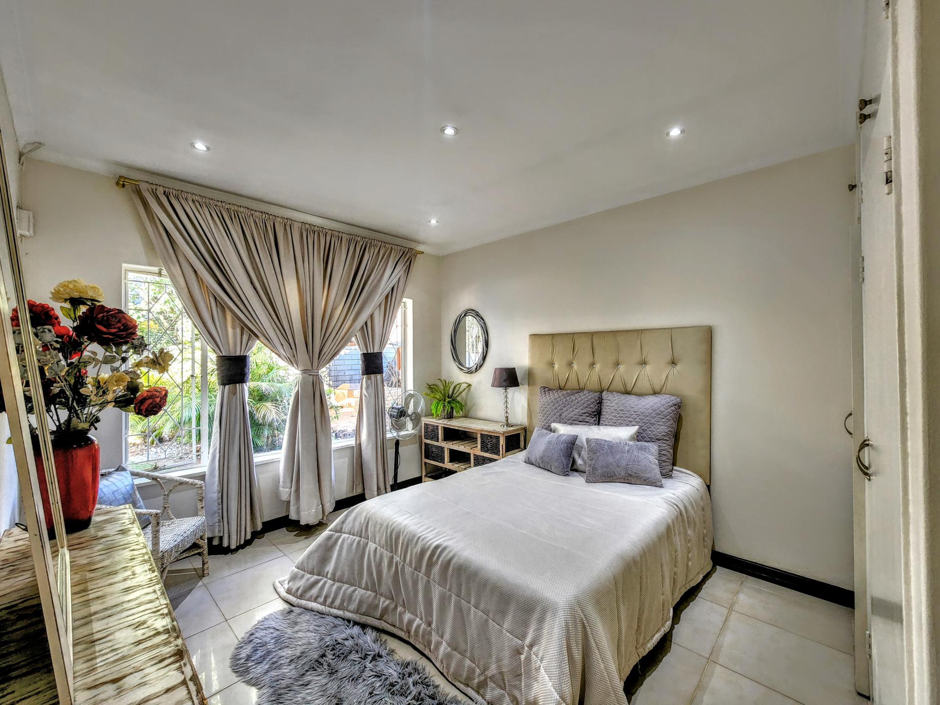 3 Bedroom House for Sale For Sale in Queenswood MR579012