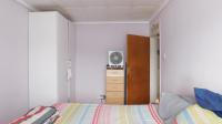 Main Bedroom - 15 square meters of property in Newlands East