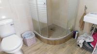 Bathroom 1 - 4 square meters of property in Newlands East