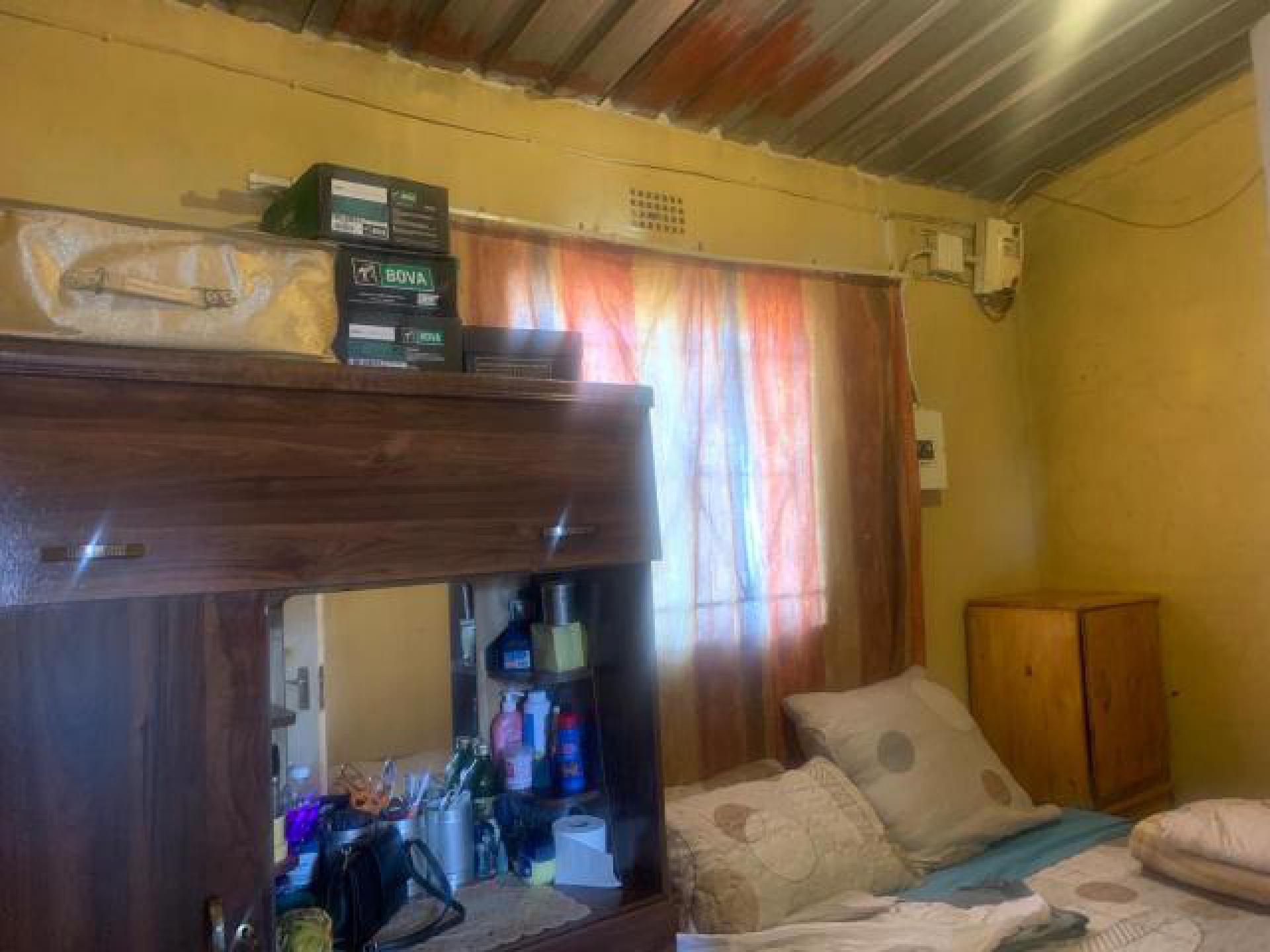 Bed Room 1 of property in Tsakane