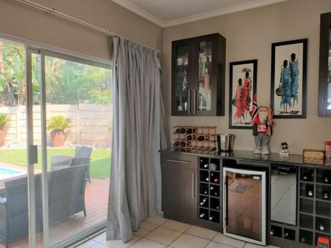 2 Bedroom Simplex for Sale For Sale in Edenvale MR579121