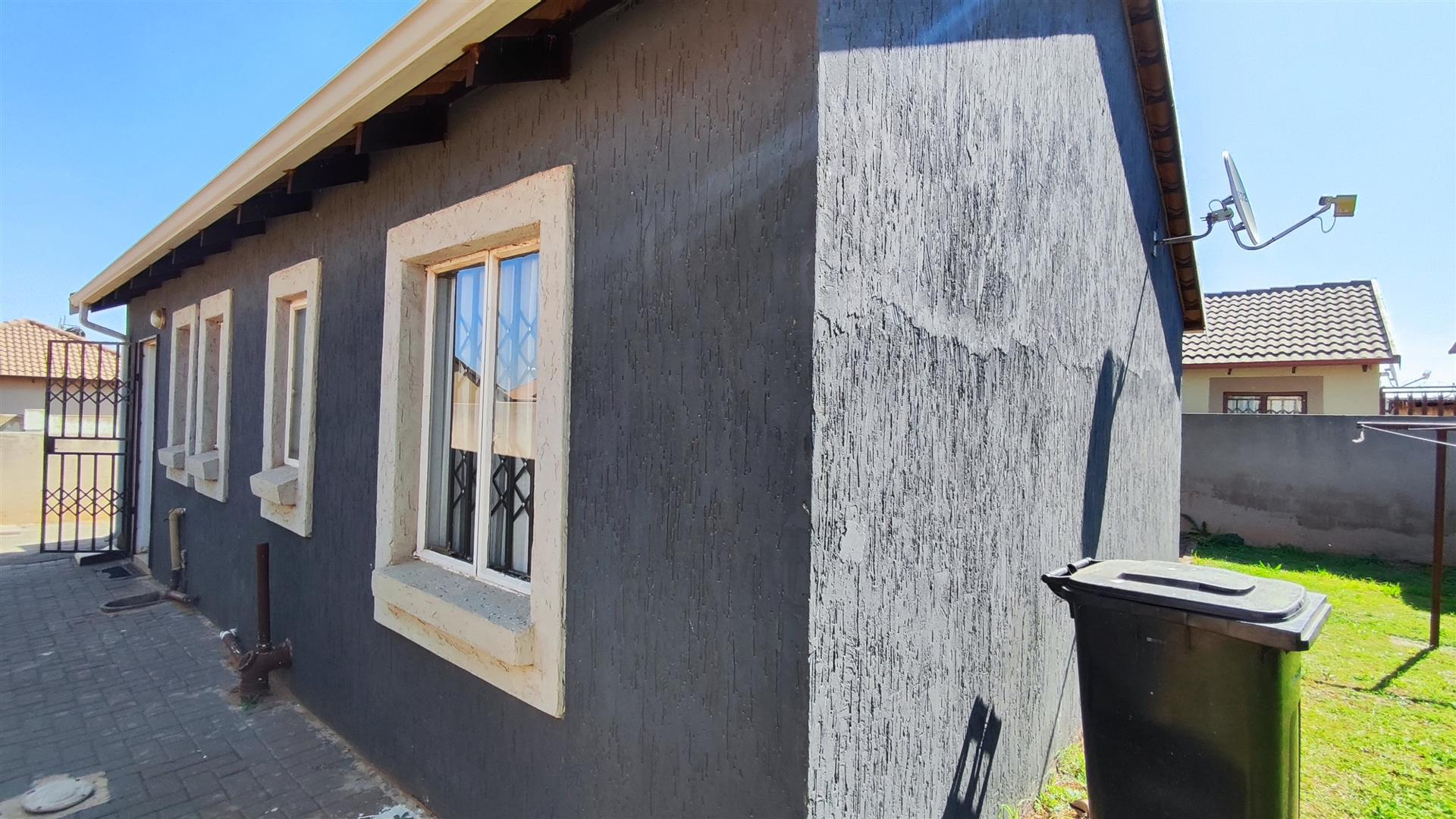 Backyard of property in Mayfield