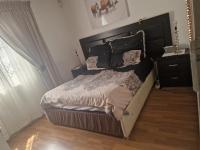 Bed Room 1 of property in Mayfield
