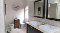 Main Bathroom - 15 square meters of property in Morningside - DBN