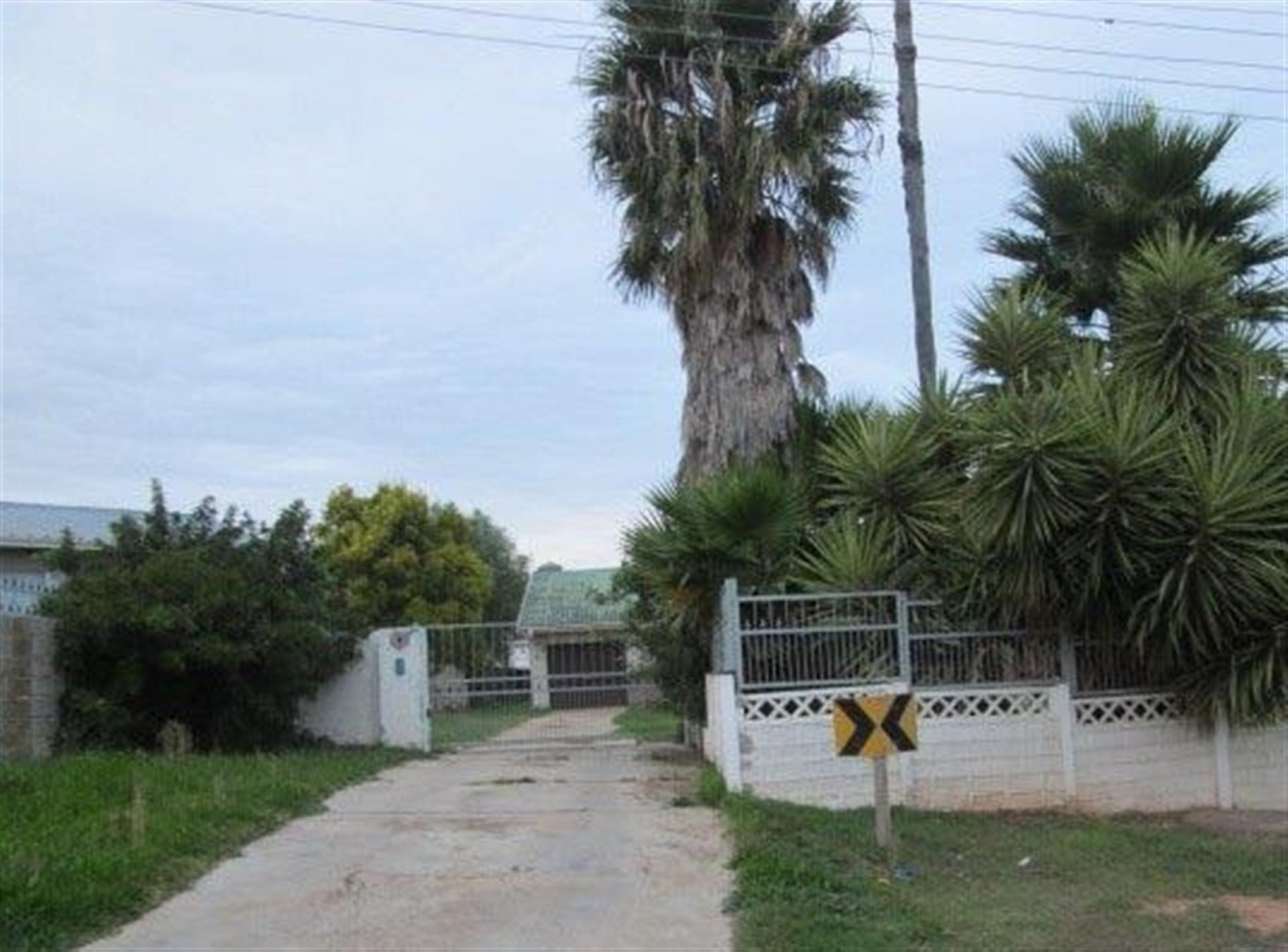 Front View of property in Manor Heights