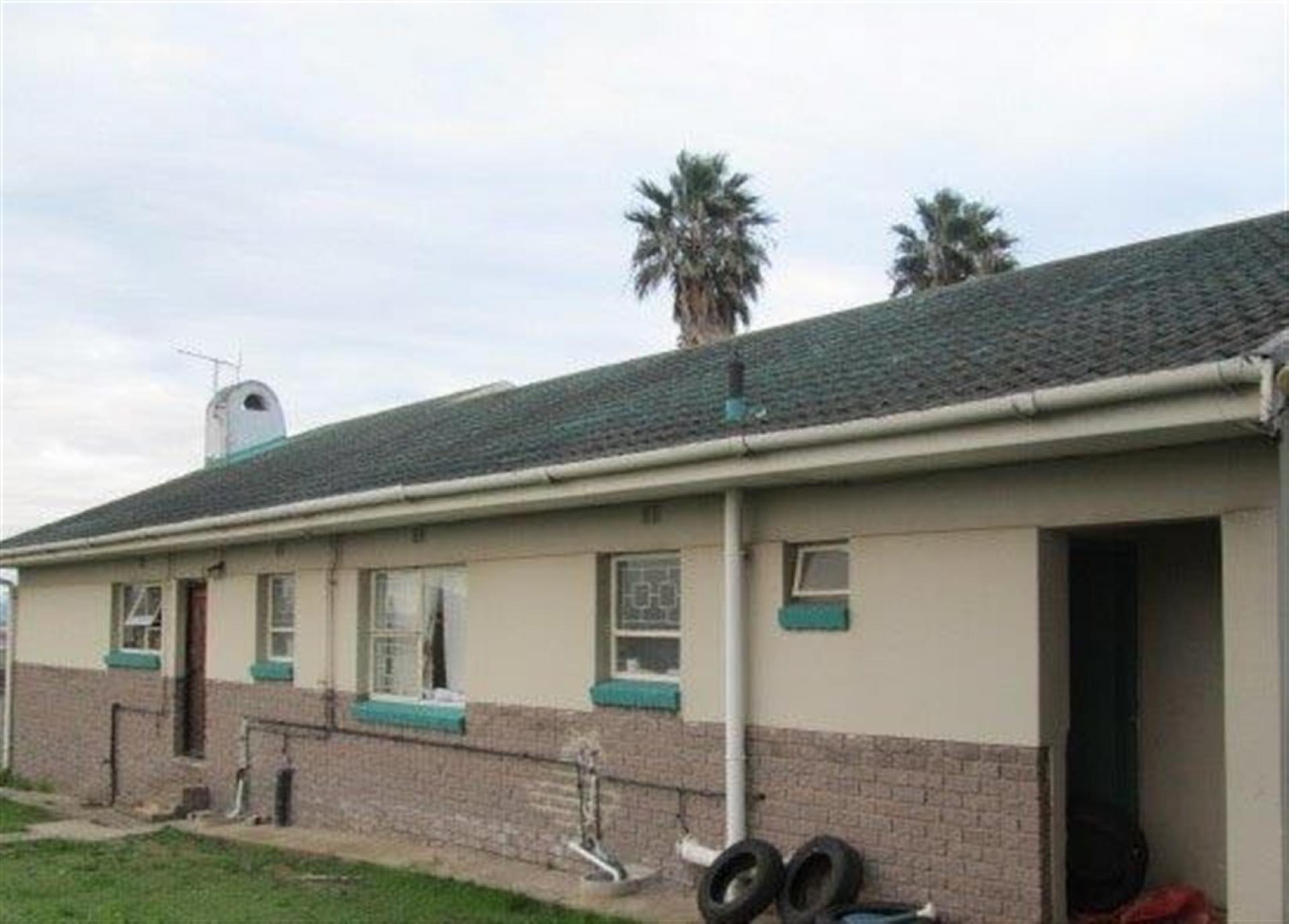 Front View of property in Manor Heights